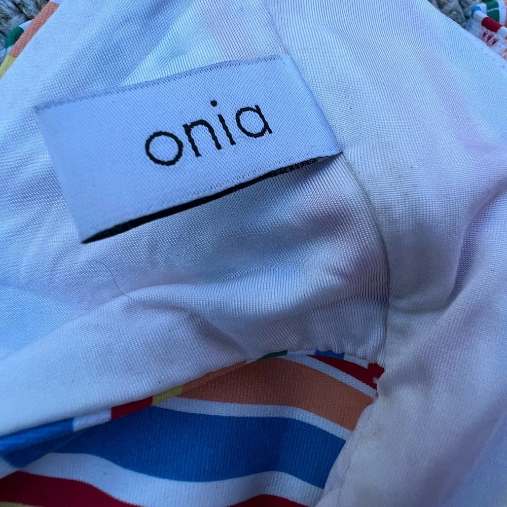 Onia form fitting